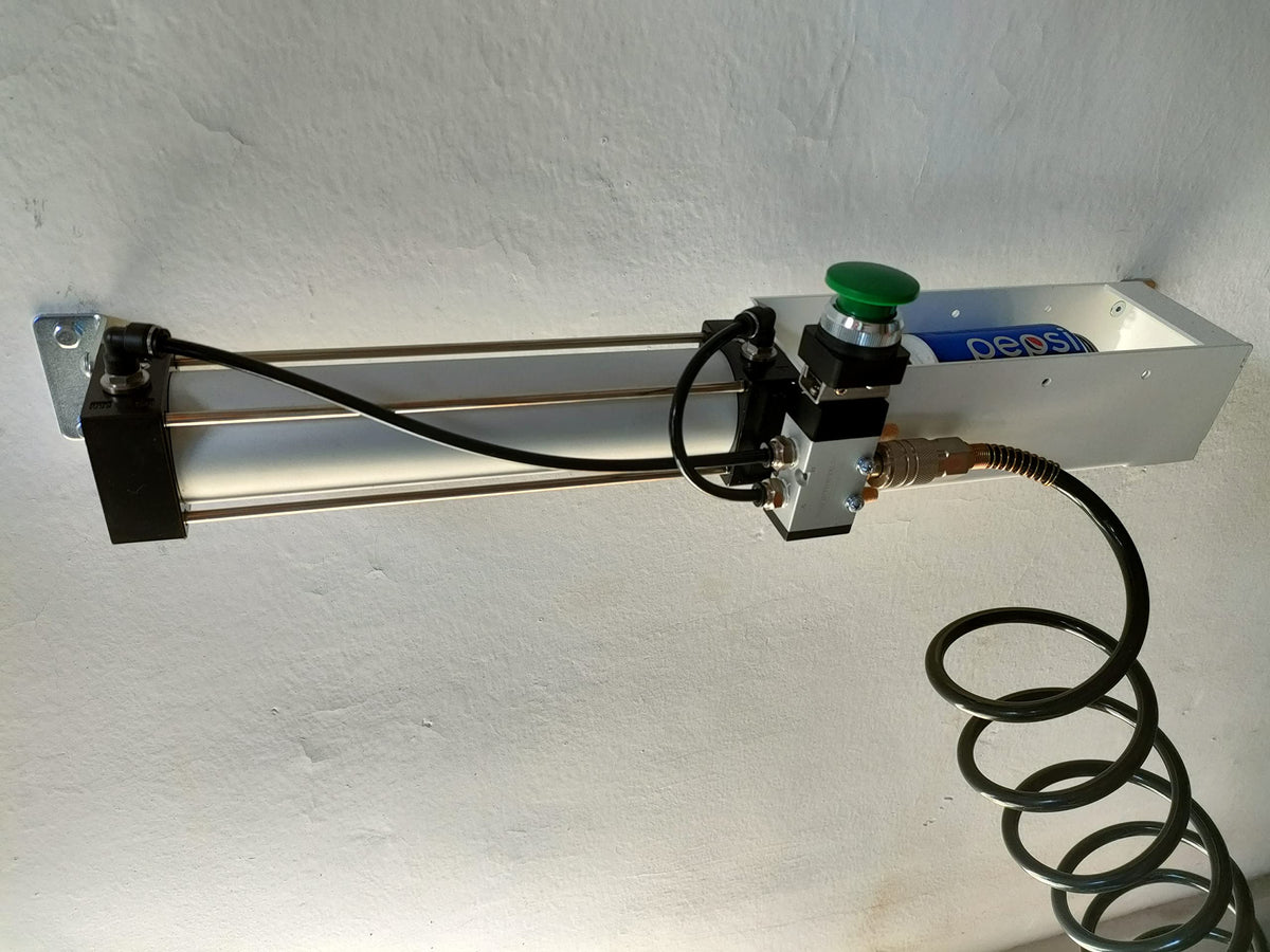 Wall Mounted Can Crusher With Pneumatic Cylinder E283952